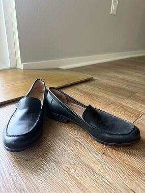 Women's Black Slip-On Leather Loafers
